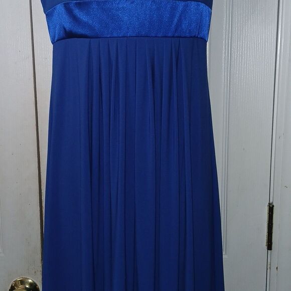 David's Bridal royal blue maxi pleated evening prom formal gown Sz 2 EUC - Picture 3 of 8